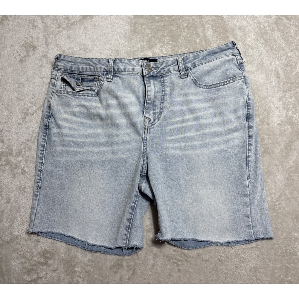 True Religion Becca Cut Off Jean Shorts Women's Size 31 Back Pocket Flaps